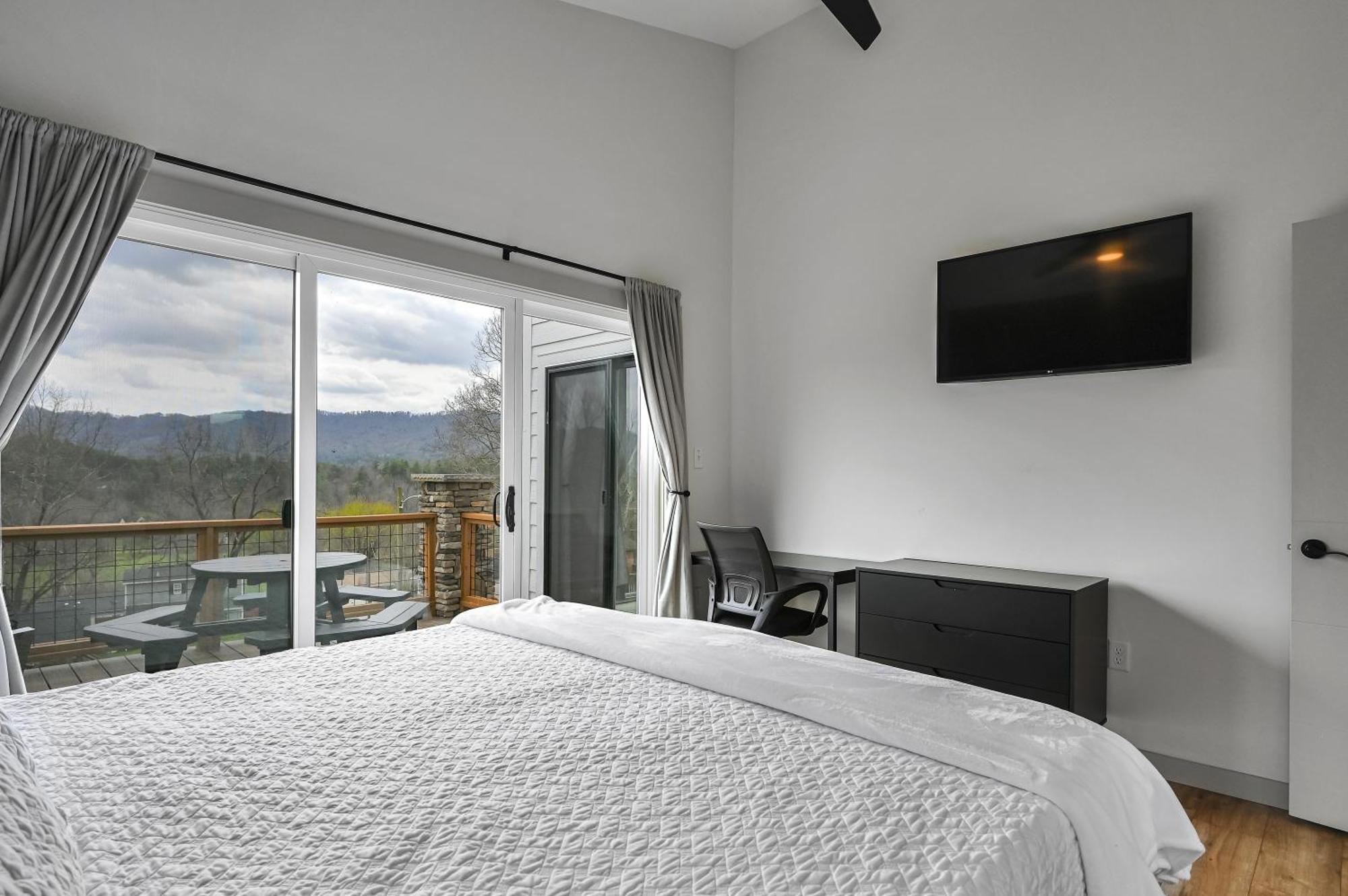 Mon Tresor, Modern Mountain Views With Deck Villa Weaverville Luaran gambar